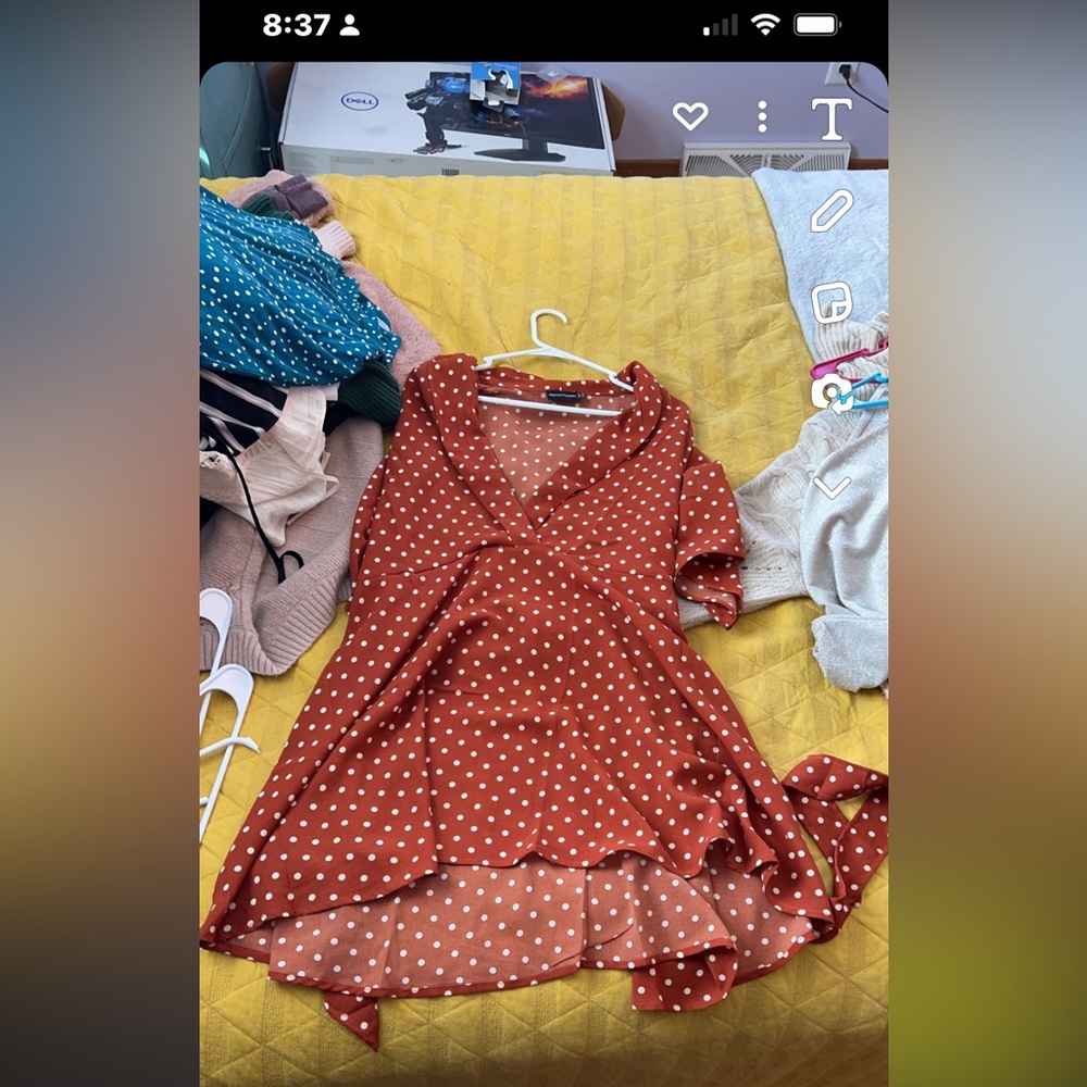 Never worn!!
